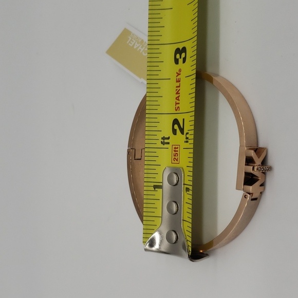 942- MICHAEL Michael Kors Haute Rose Gold Tone Enamel Bangle Bracelet NWT - Picture 3 of 10